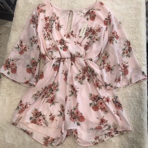 Everly Pink Floral Romper size: L